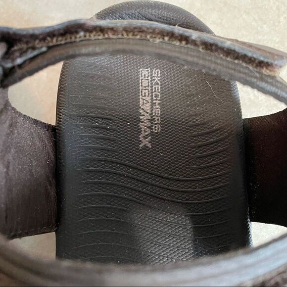 Skechers Goga Max Sandals shoes size 12 men’s adjustable straps - Picture 2 of 5